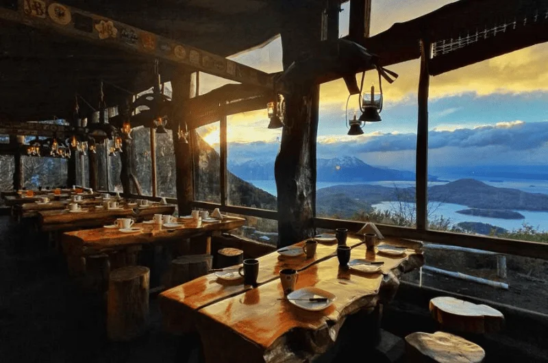 Roca Negra: Caminhada com Raquetes e Fondue com Vista Panorâmica em Bariloche