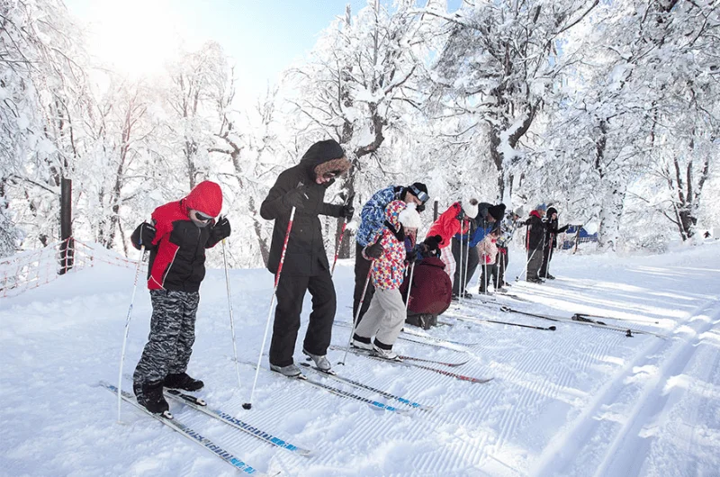 Esqui Nórdico em Bariloche: Uma Experiência Única na Floresta Nevada
