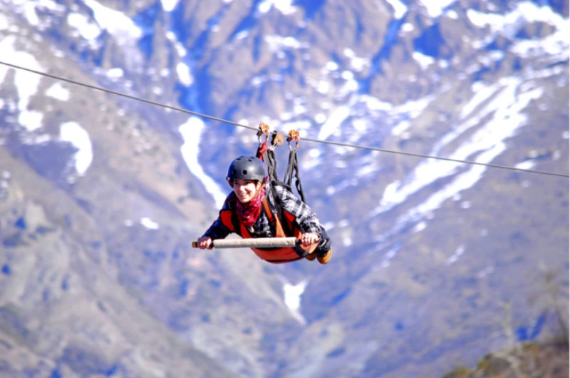 Tirolesa em Bariloche: Uma Aventura nas Alturas com Vistas Deslumbrantes da Patagônia
