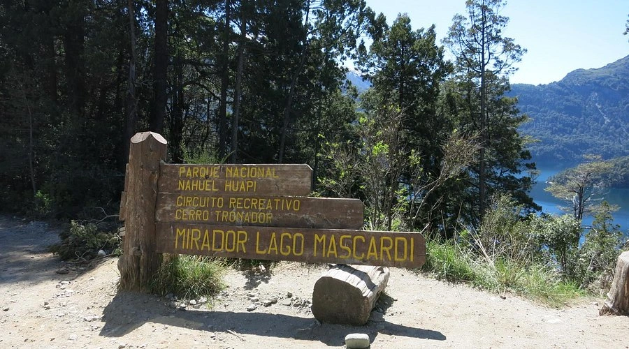 Mirador Lago Mascardi e Isla Coração: Belezas Naturais a Caminho do Tronador